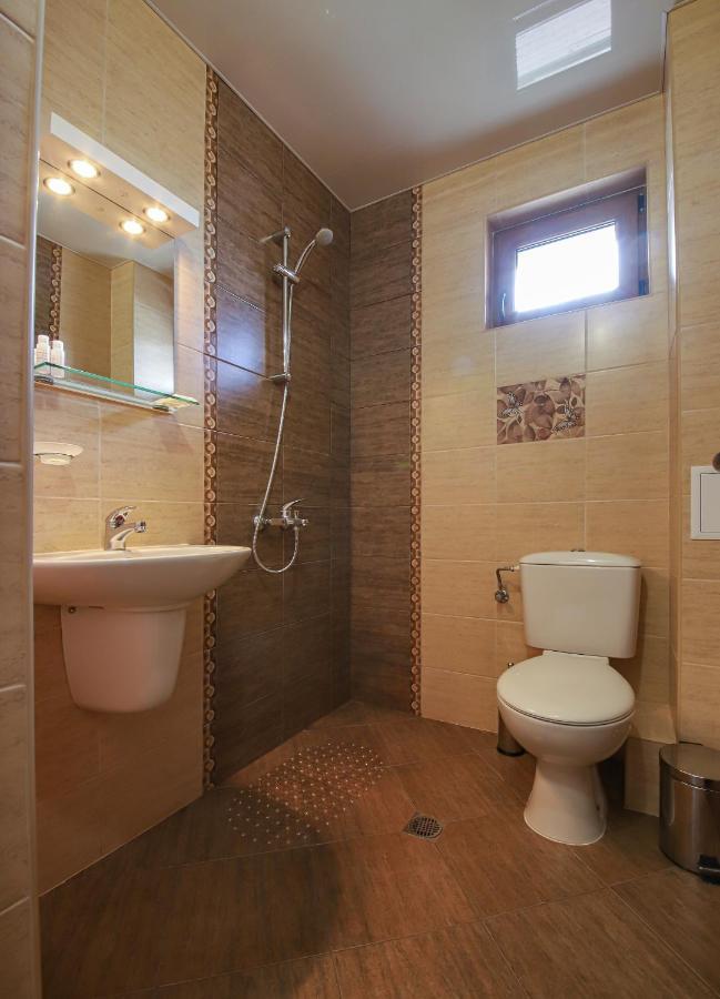 Guesthouse Phoenix Obzor Zewnętrze zdjęcie